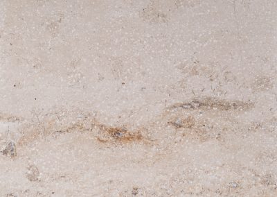 Юрский известняк желто-полосатый, с фактурой, перешлифованный и щетинистый